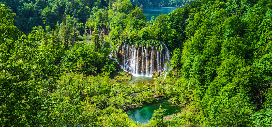 Plitvice-National-Park-Waterfall