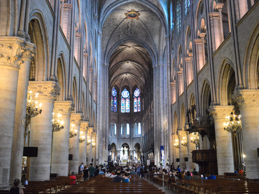 Notre-Dame-inside
