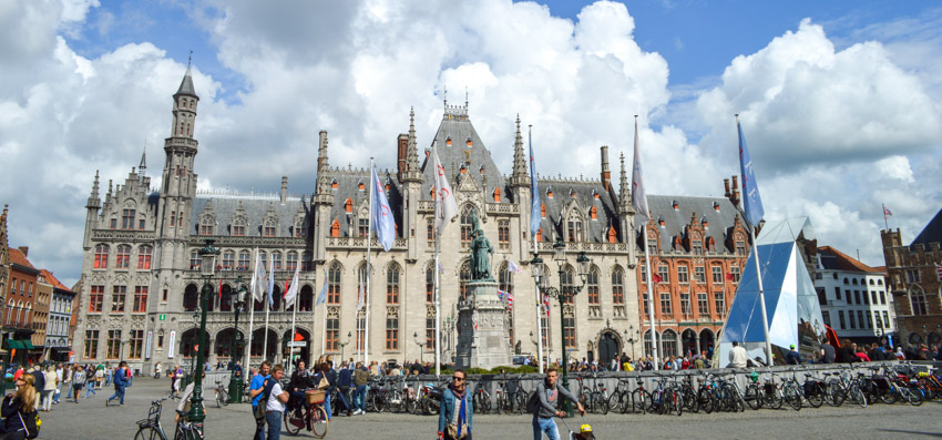 Bruges-marketplace