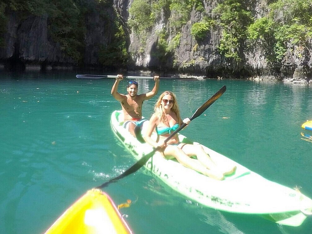 kayaking-small-lagoon